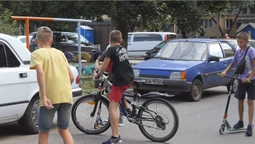 «Вони били мою подружку Свєту», – все про сварку між луцькими дітьми та бабусями