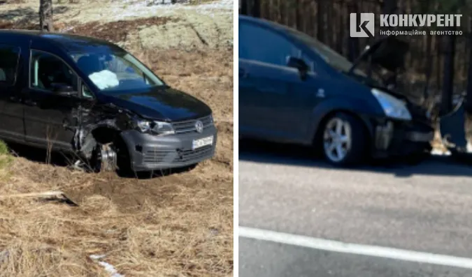 Одна – без шини у кюветі, в іншої – зірвало бампер: на Волині зіткнулися дві автівки (фото)