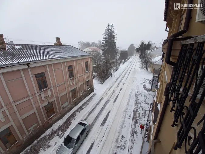 Люті зими повертаються: Луцьк замело снігом (фото)
