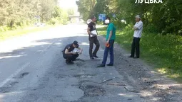 Посадовцям доведеться відповісти за ями на волинських дорогах 