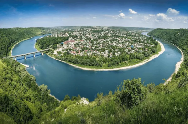 Куди поїхати на вихідні: 9 місць для короткої мандрівки в різні куточки України