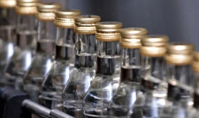 Україна в липні скоротила виробництво горілки майже на 40 %