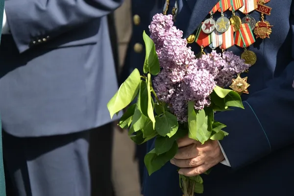 Мовчки та зі сльозами: у Луцьку вшанували пам'ять жертв Другої світової війни (фото)