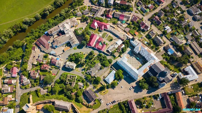Між падінням ясена і візитом Зеленського: старий Луцьк показали з висоти (фото)
