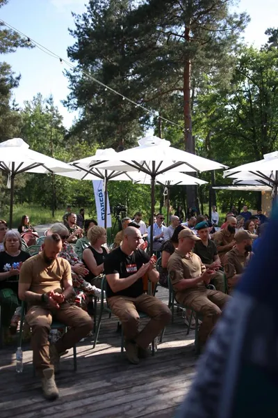 Сергій «Волина» Волинський продовжує допомагати морпіхам навіть у полоні (фото)