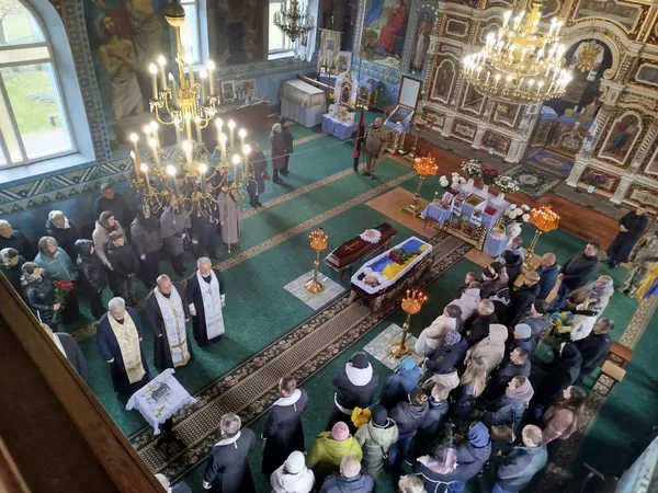 Понад 20 років служив Україні: Ківерці попрощалися з ветераном війни Володимиром Кравчуком (фото)