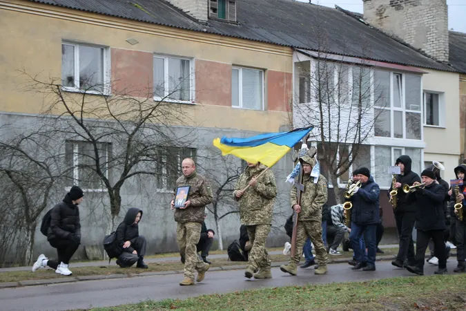 На Волині попрощалися із молодим військовим лікарем Володимиром Левчиком (фото)