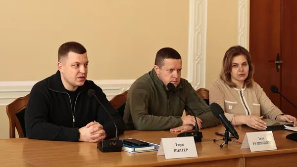 На Волині ветеранам і родинам полеглих захисників вручили сертифікати на житло (фото)