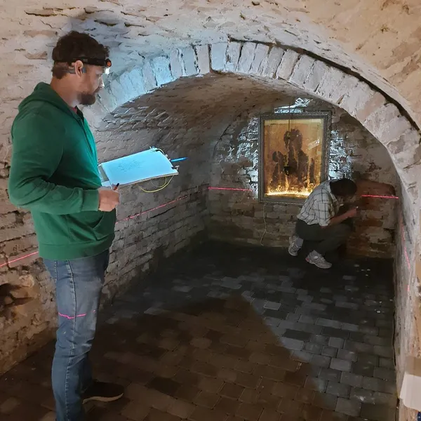 У Жидичинському монастирі досліджують древню усипальницю у підземеллі (фото)