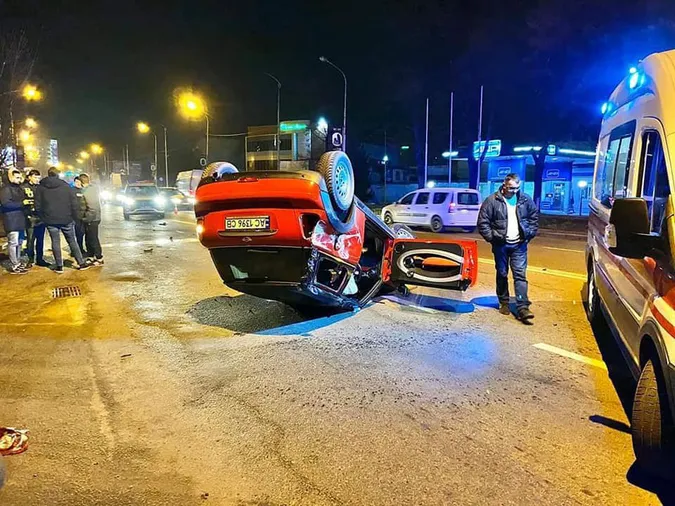 З алкоголем та бійкою: волинянин потрапив у ДТП у Львові (фото, відео)