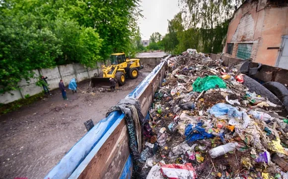 У Луцьку показали як працює сміттєсортувальна лінія (Фото)