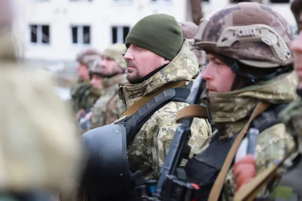 Українські прапори замайоріли над підрозділами прикордонників Чернігівщини