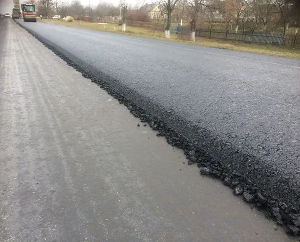 На Волині почали класти асфальт на автодорозі в напрямку Ковеля (фото)