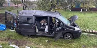 На Волині автомобіль злетів у кювет: травмувалися п’ятеро жінок, одну з них госпіталізували (фото)