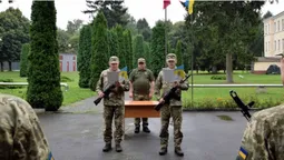 У Луцьку склали військову присягу прикордонники-новобранці (фото)