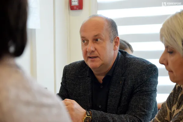 Ми не знаємо, коли 11-класникам вручимо свідоцтва, – директор луцької школи