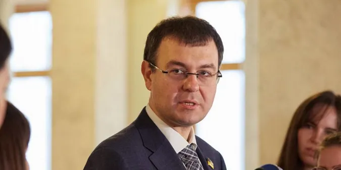 Треба вичистити крадіїв з влади – це вороги, гірше росіян, – Гетманцев
