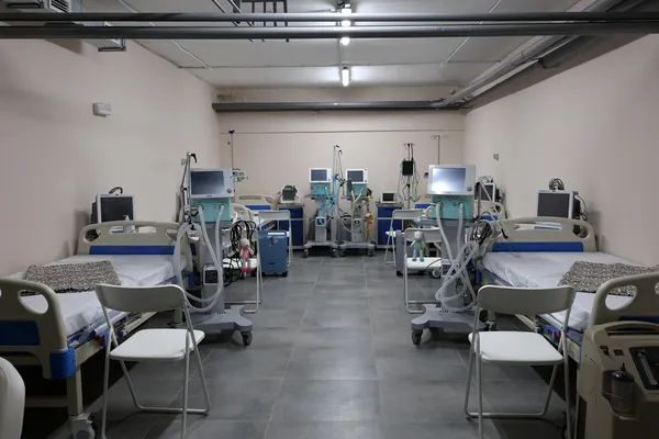 У Волинській обласній дитячій лікарні облаштували сучасне укриття на 150 осіб (фото)