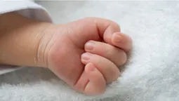 На Харківщині жінка задушила новонароджену доньку та викинула в туалет (відео)