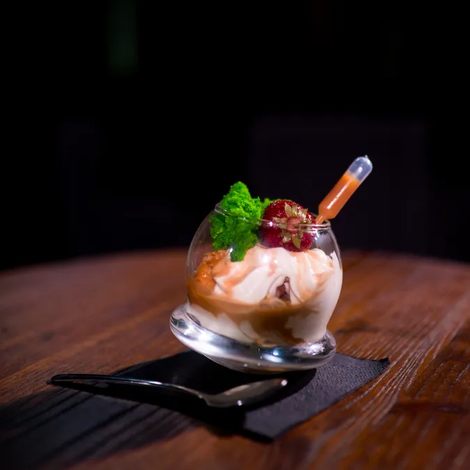 George's Club запрошує скуштувати нові літні десерти*