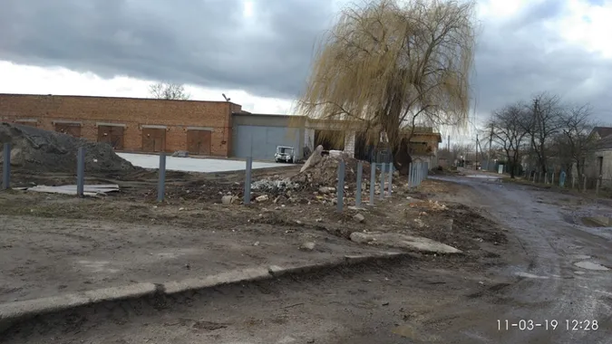 Володимирських підприємців зобов’язали привести паркани та фасади до порядку (фото)