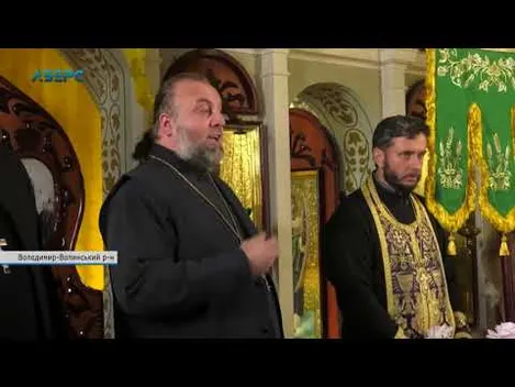 На Волині скандальний священник «захопив» храм і викликав поліцію (відео)