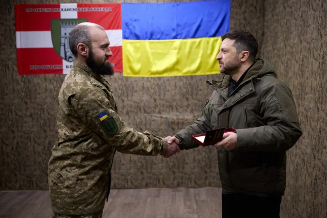 Зеленський нагородив воїнів волинської «Сталевої сотки» (фото)