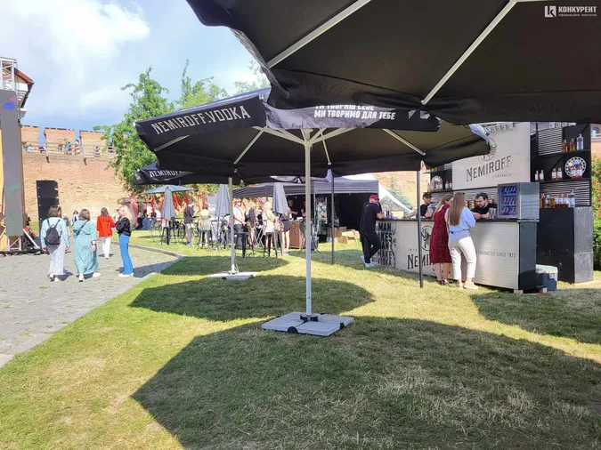 «ЛюбART Fest» у Луцькому замку: що там відбувається (фоторепортаж)