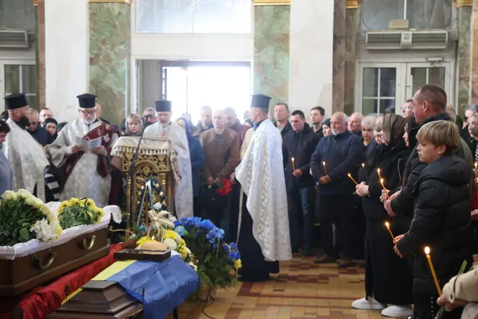 У Луцькій громаді попрощалися з Героєм Олександром Коханюком (фото)