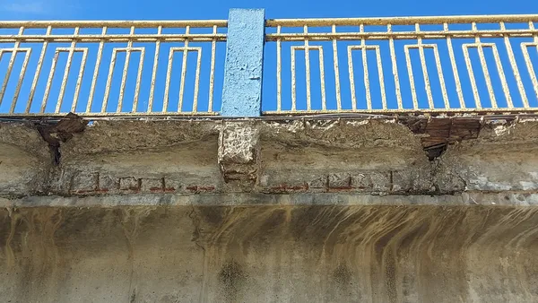 У Луцьку «стомився» міст на Шевченка (фото, відео)