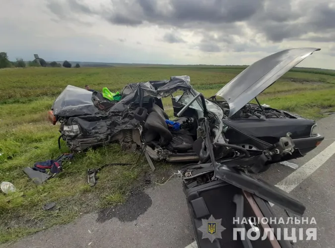 У Горохівському районі – смертельна аварія: «ауді» в'їхала у вантажівку (фото)