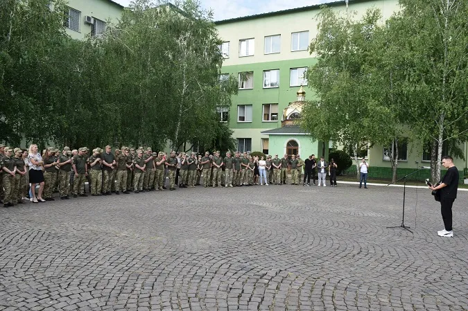 Волинський співак YAKTAK приїхав до прикордонників: стало відомо, для чого (фото, відео)
