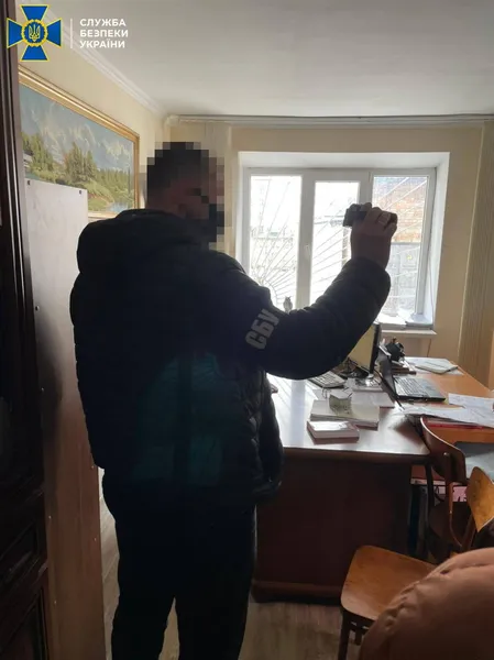 На Волині СБУ викрила на корупції адвоката (фото)