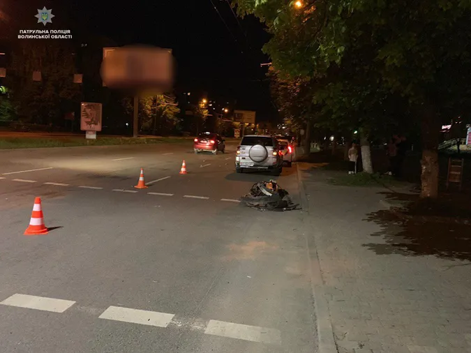 У Луцьку водій скоїв аварію, злякався і втік (фото)