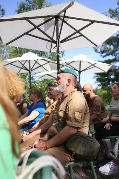 Сергій «Волина» Волинський продовжує допомагати морпіхам навіть у полоні (фото)