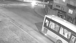 У Луцьку шумахер на «бесі» влетів у маршрутку (відео)