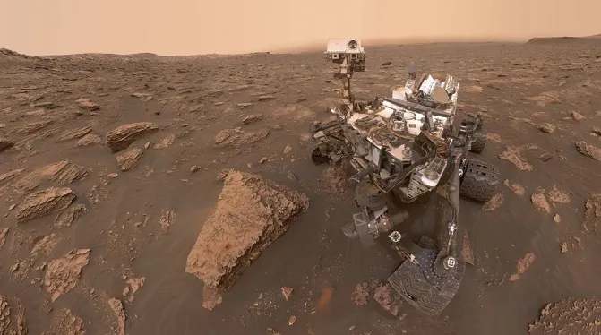 Марсохід Curiosity зробив неймовірні фотографії ранку і дня на планеті (фото)