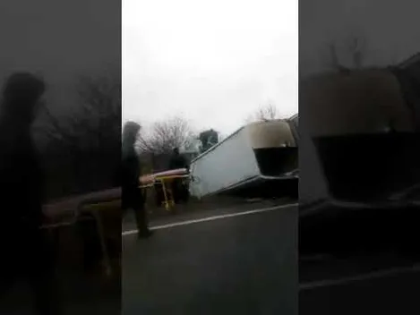 На Волині маршрутка зіткнулася з бусом: є постраждалі (відео)