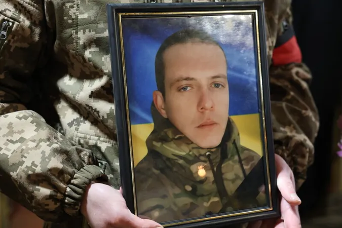 На Волині попрощались з Героєм Миколою Ясенюком (фото)