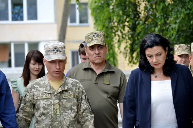 Віце-прем'єр-міністерка відвідала Волинь та дізналася проблеми військових (фото)