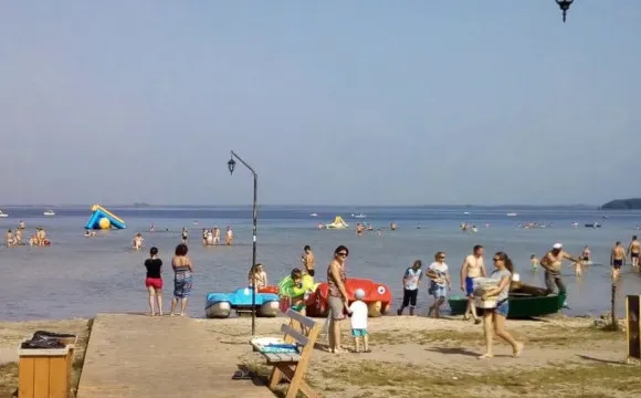Маски, дистанція, скринінг: на Світязі відкривають бази відпочинку й оздоровлення