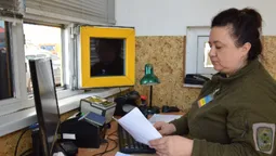 В «Устилузі» та «Ягодині» зловили п'ятьох чоловіків в фальшивими документами (фото)