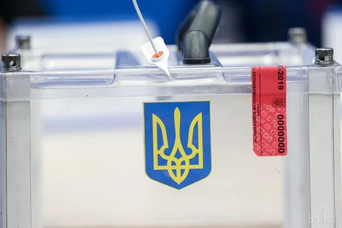 Усі виборчі дільниці на Волині відкрилися: їх охороняє поліція