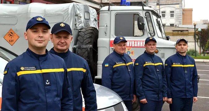 Волинські піротехніки вирушили розміновувати Донеччину (фото)