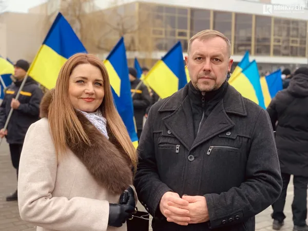 У Луцьку в День Соборності створили «ланцюг єднання» (фото)