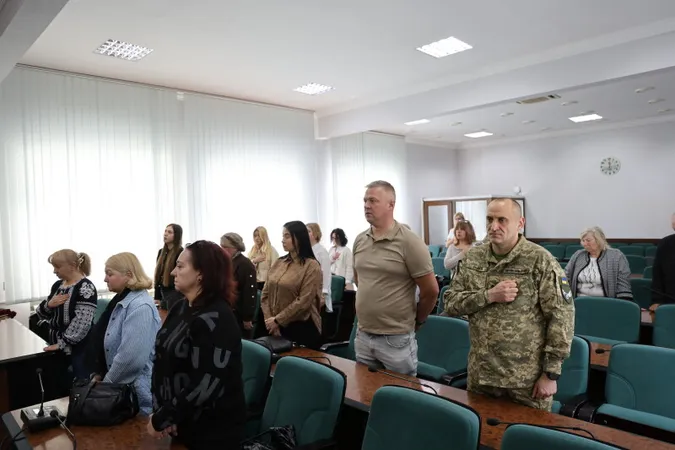 У Луцьку родинам загиблих Героїв вручили державні нагороди (фото)