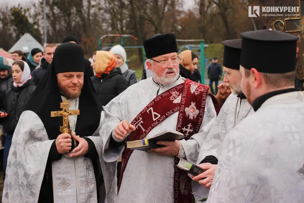 Без козаків та Михаїла: як у Луцьку освячували Стир (фото, відео)