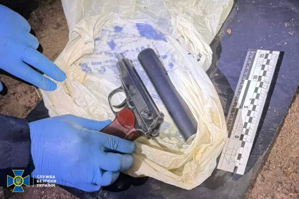 У лісі знайшли пістолет зі слідами ДНК кілера, який вбив Андрія Парубія (фото)