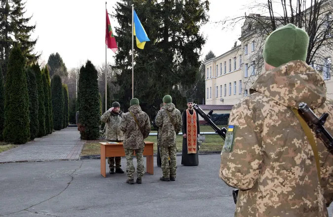 Поповнення: у Луцьку прикордонники склали присягу (фото)