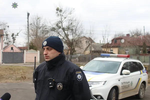 «Будь ти чєловєком», – п’яний водій у Луцьку хотів підкупити патрульних (фото)